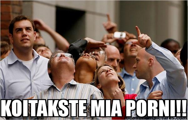Group of People Pointing Up with the caption  KOITAKSTE MIA PORNI!!